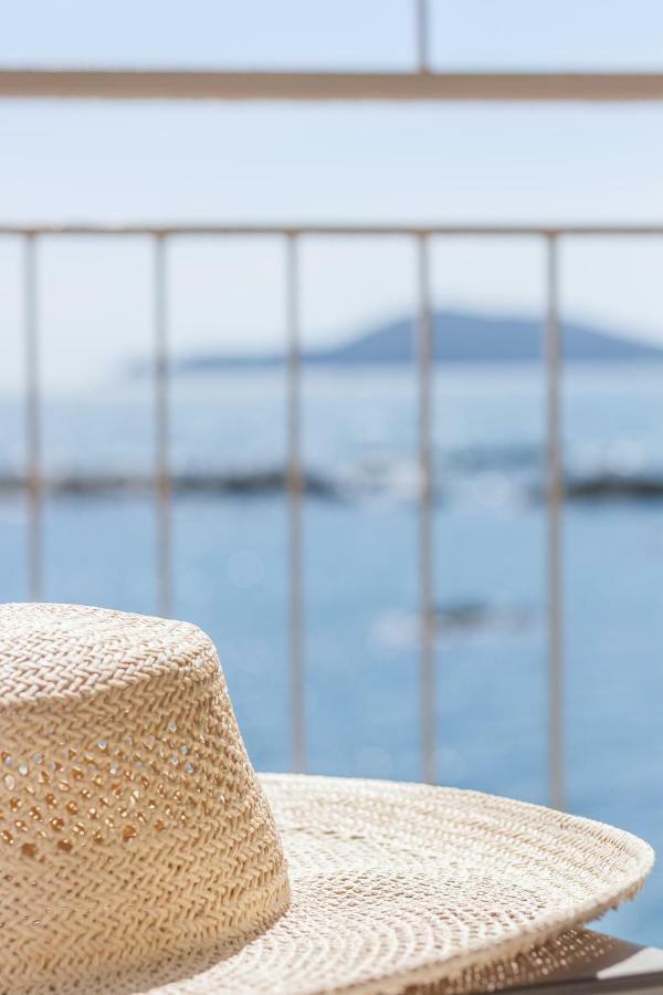 Sulla Spiaggia Di Toto E Tota Tellaro Exterior foto